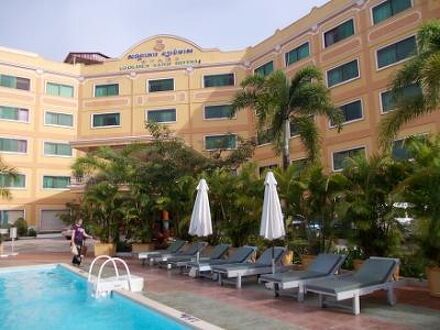 ゴールデン サンズ ホテル 写真