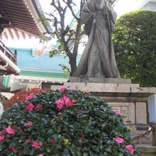 仙台藩4代藩主伊達綱村の生母の像