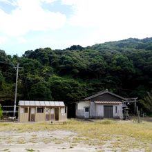 初瀬の集落の先この駐車場の奥