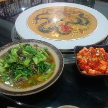 招牌青菜牛肉と招牌米豆腐