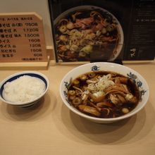 ラーメンと小ライスを