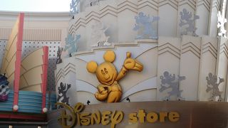 イクスピアリ内のディズニーストア