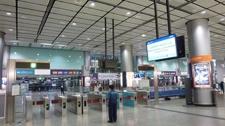 エアポートエクスプレスを使うと僅か３０分で到着！