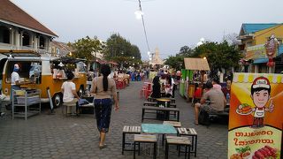 サワンナケートのナイトマーケット