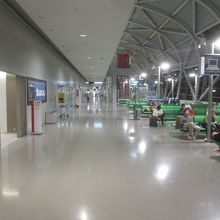 関西国際空港 JAL国際線 サクララウンジ