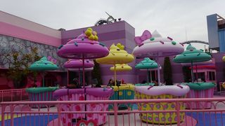 可愛いコーヒーカップ的な乗り物