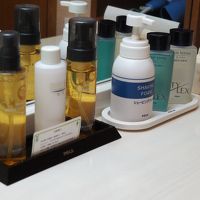 化粧品も備え付けられています