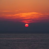 部屋から朝日が見られます