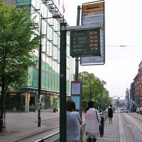 ホテル前のトラム乗り場