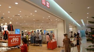 日本より少し高めですが、豊富な品揃えは変わりません。