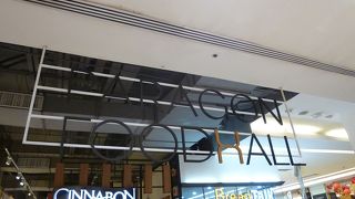 意外とお手頃価格。カウンターでカードに入金するスタイルです。