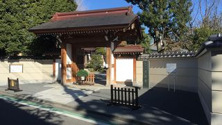 山門がきれいだと思いました。