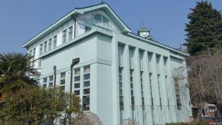 蔵の町に残る洋風建築です