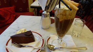 ウィーンを訪れたら、一度は　ココに