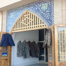 スザニの洋服売り場