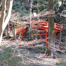 橋に向かう途中の眺め