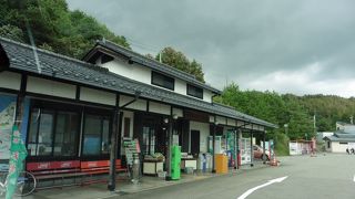 七尾湾沿いの小さな道の駅