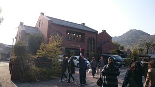 観光客も大勢来ています。