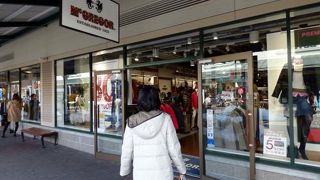 御殿場プレミアムアウトレットのマクレガー御殿場プレミアムアウトレット店のショッピング