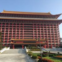 高台に建つホテル