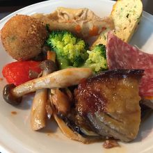 ワインに合いそうな前菜盛り合わせ