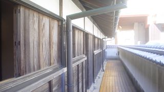 ホテル山翠園の敷地内にあります