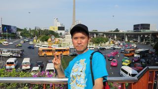 BTSの駅のすぐ前に！