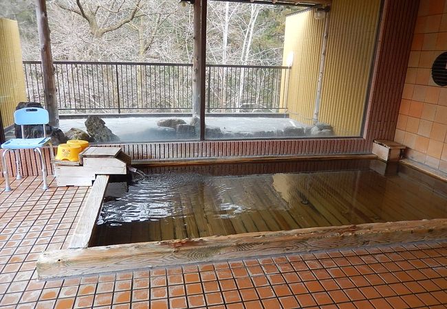 奥秩父でゆったりと温泉に入り寛げる谷津川館