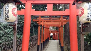 朱赤の鳥居が素敵です