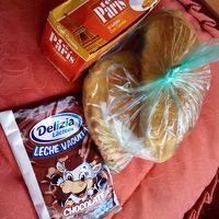 外で買ってきた朝食