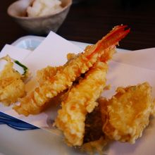 塩はヒマラヤ岩塩、ウニ、パキスタンの硫黄の香りのもの等。