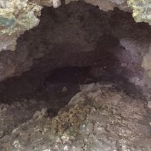 沖縄陸軍病院山城本部壕跡、壕内部の様子。