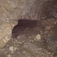 沖縄陸軍病院山城本部壕跡、壕内部の様子。