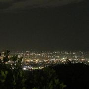 セブの美しい夜景が見られるレストランです。休日はぜひ予約して行きましょう。