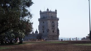 ベレンの塔の前