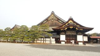 江戸時代の将軍を偲ぶ御殿