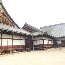 庭園側から見た御殿