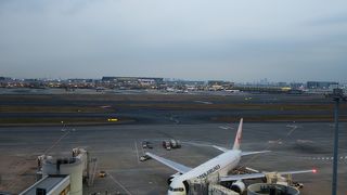 国内線−国際線の連絡の改善を早く！