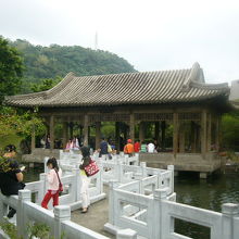 釘を使わずに建てられた木造建築(2)