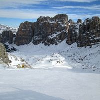 アルメンタローラへ滑り降りる斜面