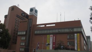 鳥取駅前にある唯一の百貨店です