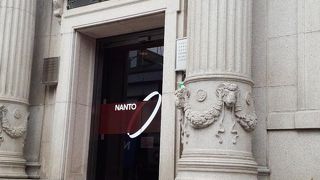 目を惹く洋風建築