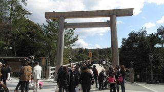 天照大御神を祀る。