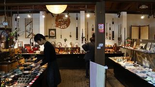 一号館の奥に進んで階段を登った場所