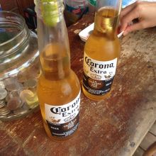 ビーチでお酒は必須ですね
