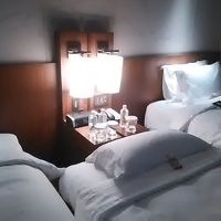 ベッド1台に1個ずつコンラッドベアが…