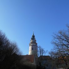 「第1の中庭」から城の塔を望む