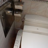 トイレットペーパーの設置位置