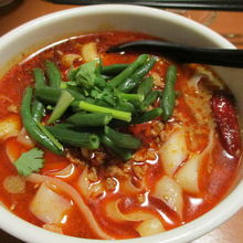 マーラー刀削麺