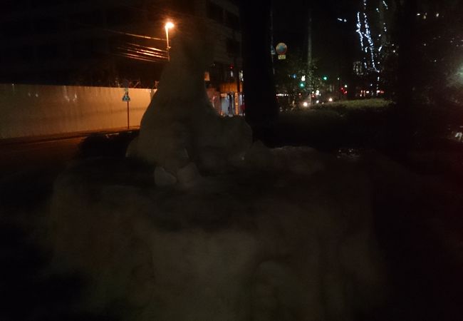 雪不足で寂しい